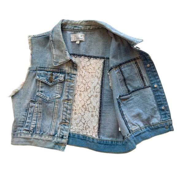 CHIQLE Mini Denim Vest with Lace Floral Back - Picture 2 of 10